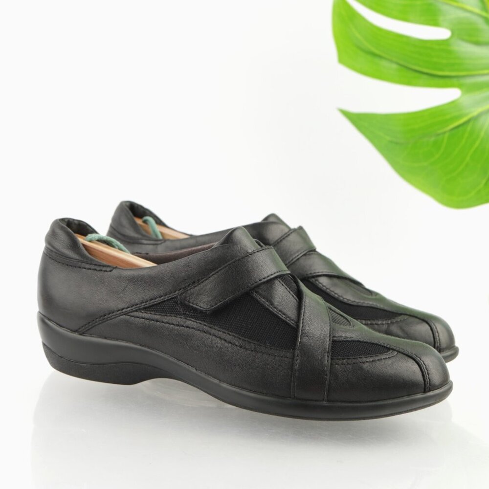 Clarks Womens Everyday Showstopper Loafer Size 8 Black Leather Slip On Work Shoe